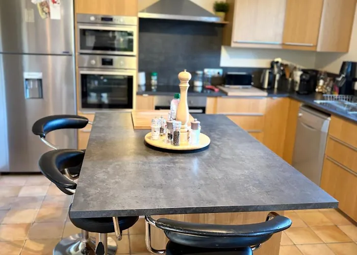 Bastide Terrieu - Domaine Avec Piscine Et Terrain De Boules, Climatisation *