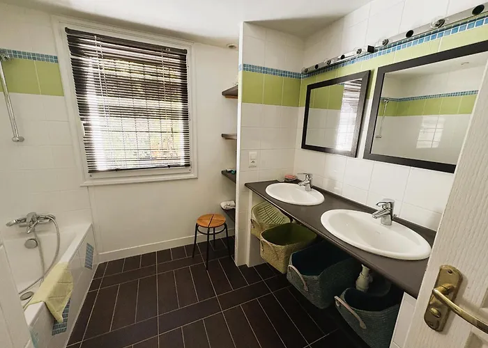 Villa Bastide Terrieu - Domaine Avec Piscine Et Terrain De Boules, Climatisation